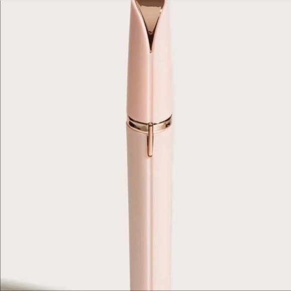 Womens Eyebrow Trimmer with Light - Picture 3 of 4